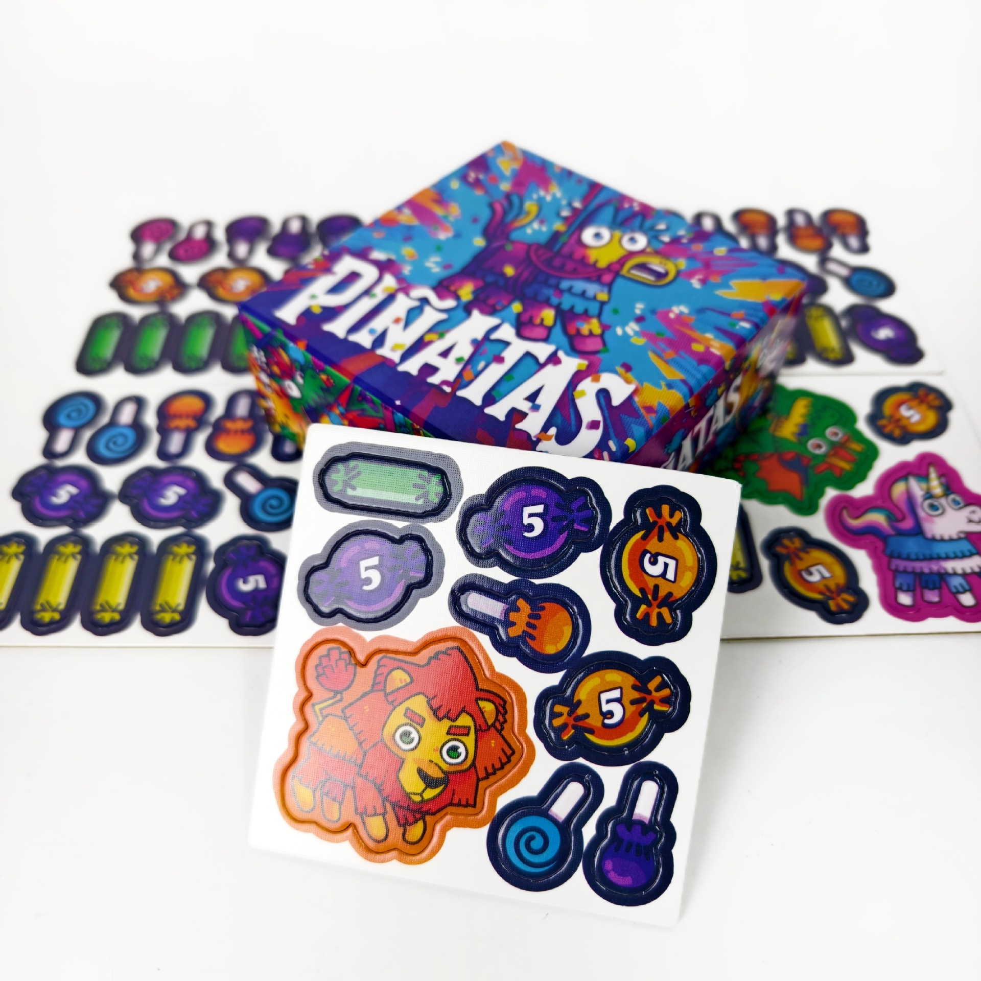 Piñatas Bilingual Trick-Taking Card Game product view 2
