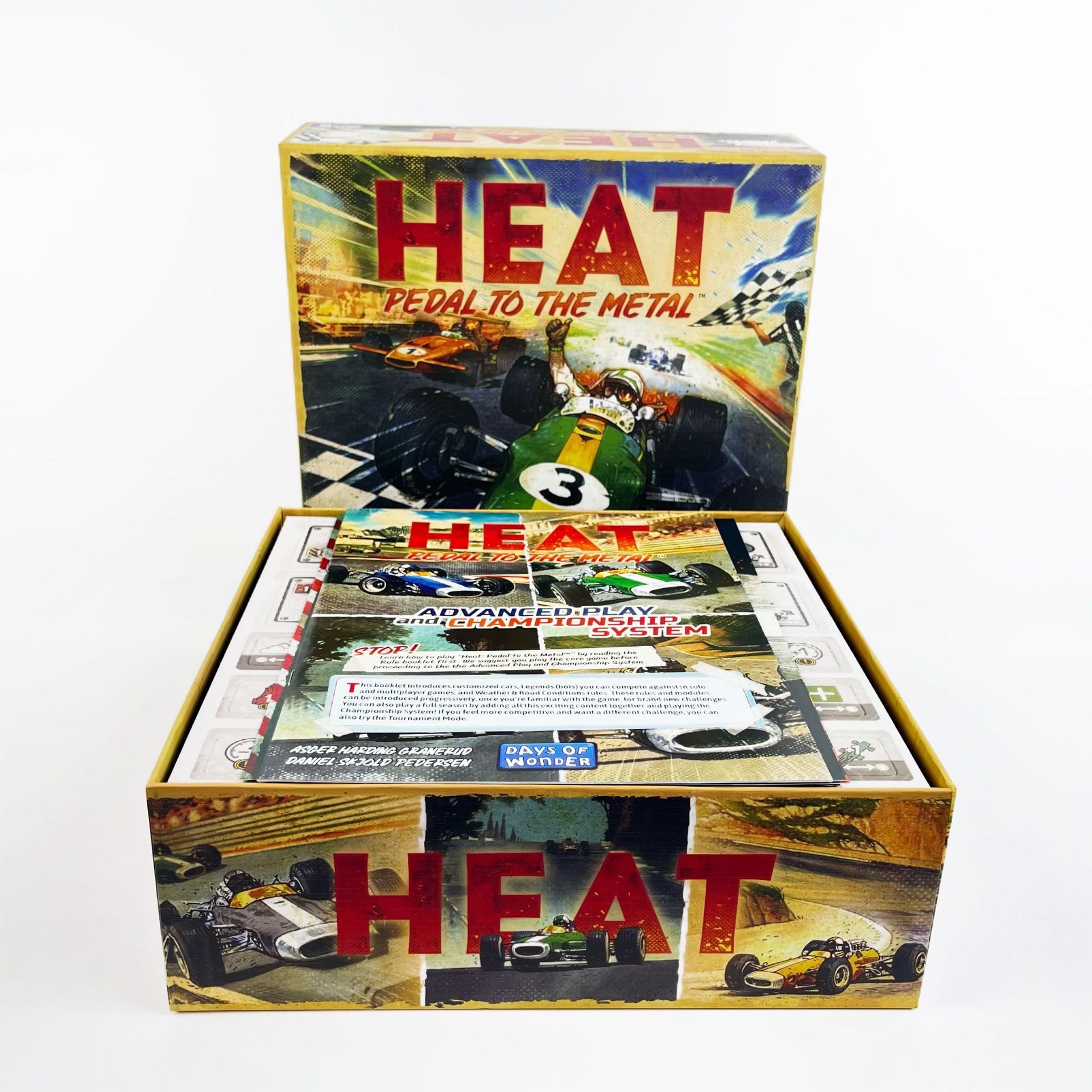 Heat Pedal to the Metal English Racing Game Collection product view 4