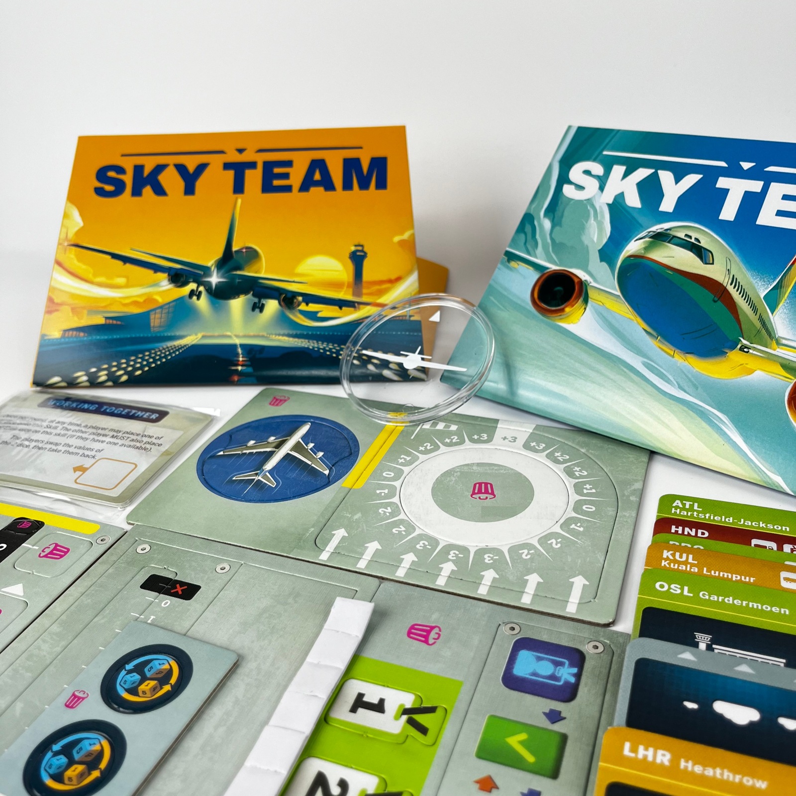 Sky Team English Two-Player Cooperative Board Game