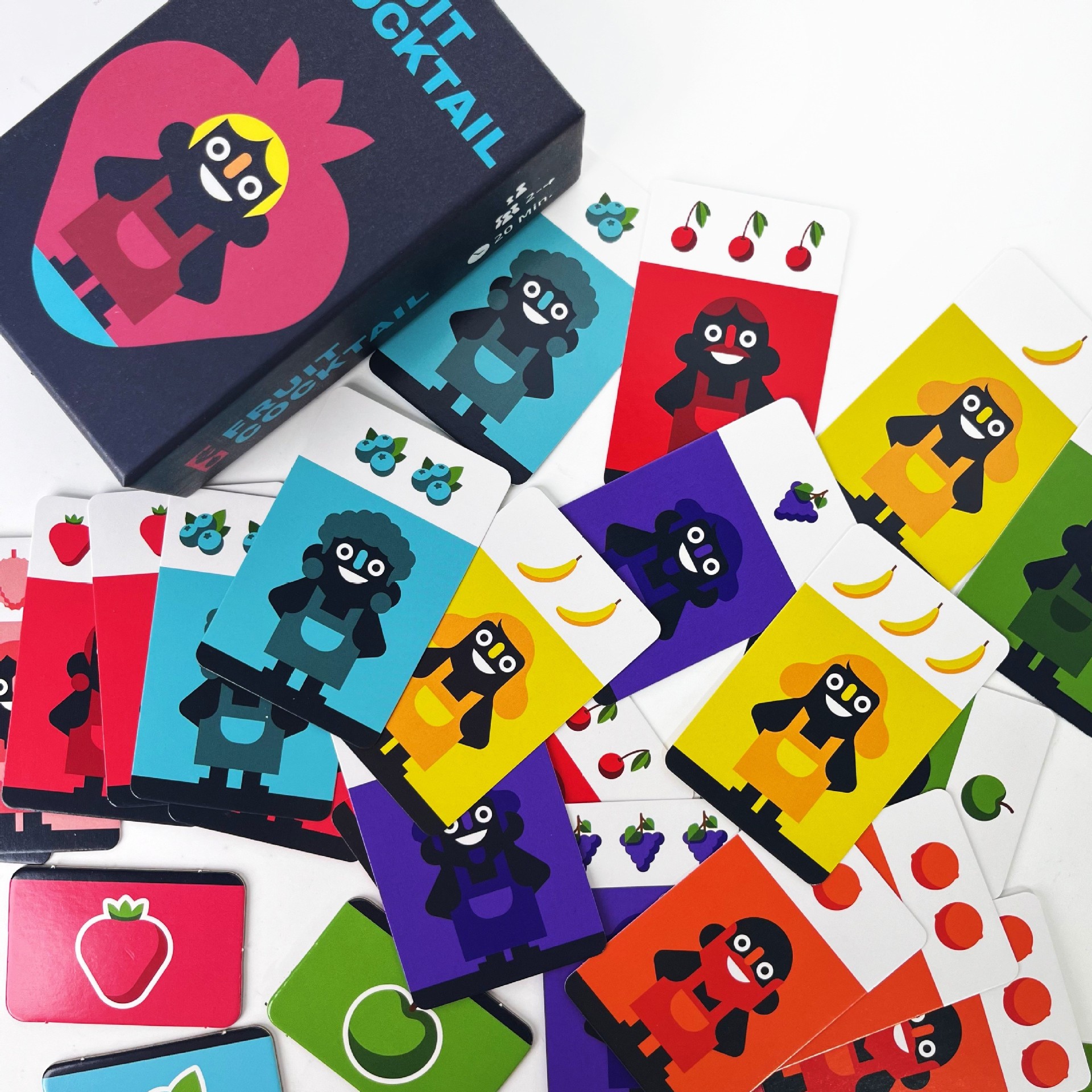 Fruit Cocktail Bilingual Party Card Game product view 2