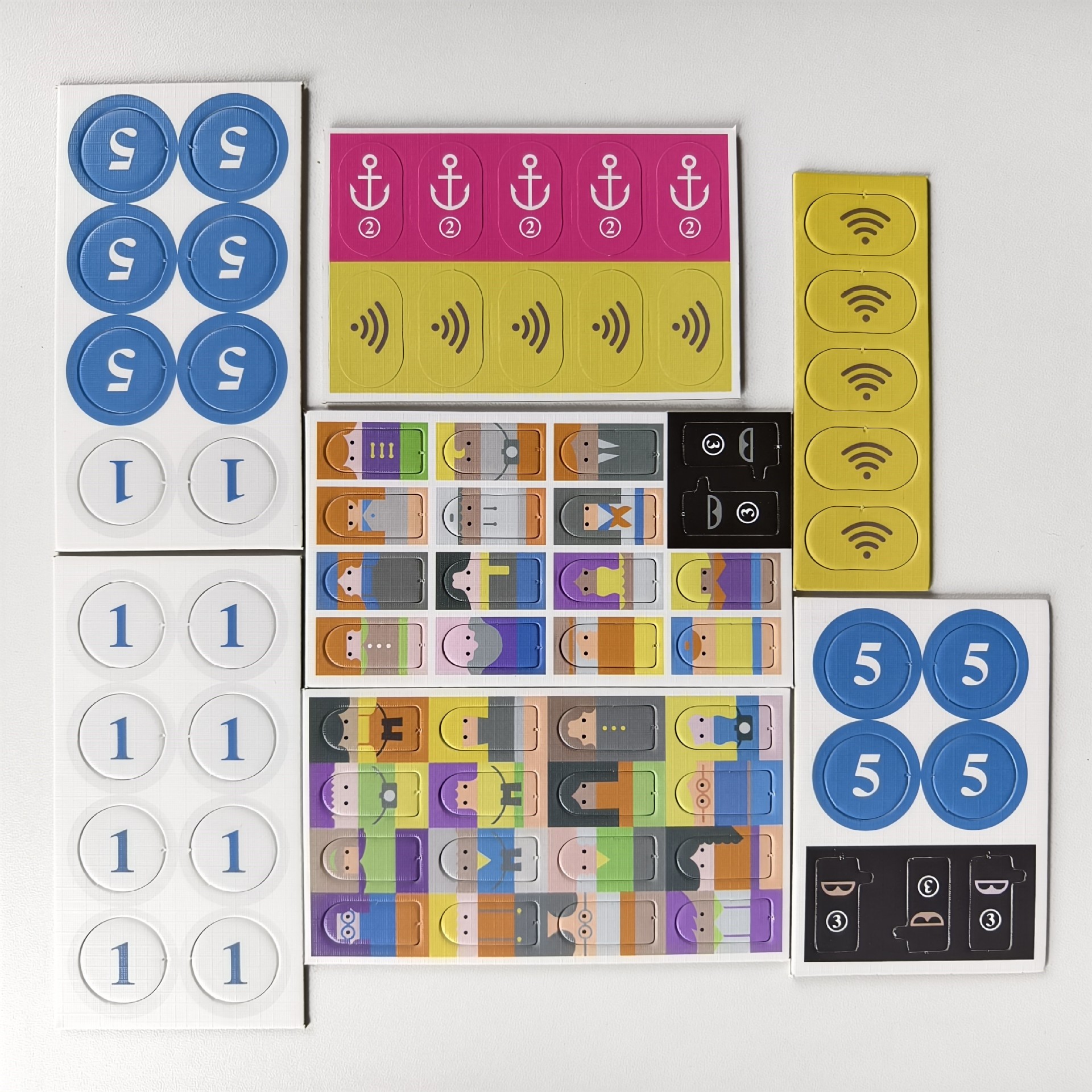 Whale to Look Bilingual Oink Games Board Game product view 2