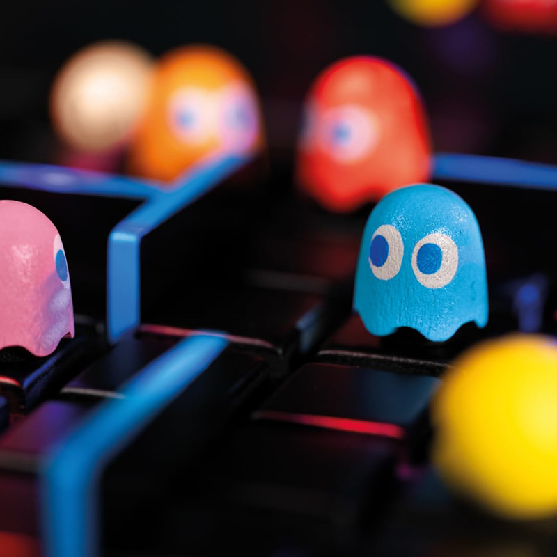 Quoridor Pac-Man Family Strategy Board Game product view 2