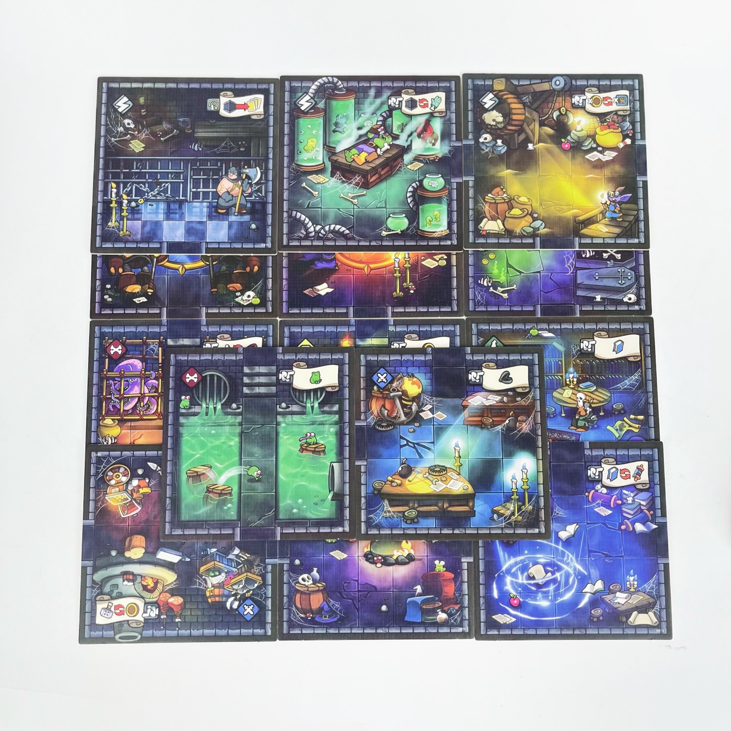 Keep the Heroes Out Chinese Board Game and Expansion product view 4