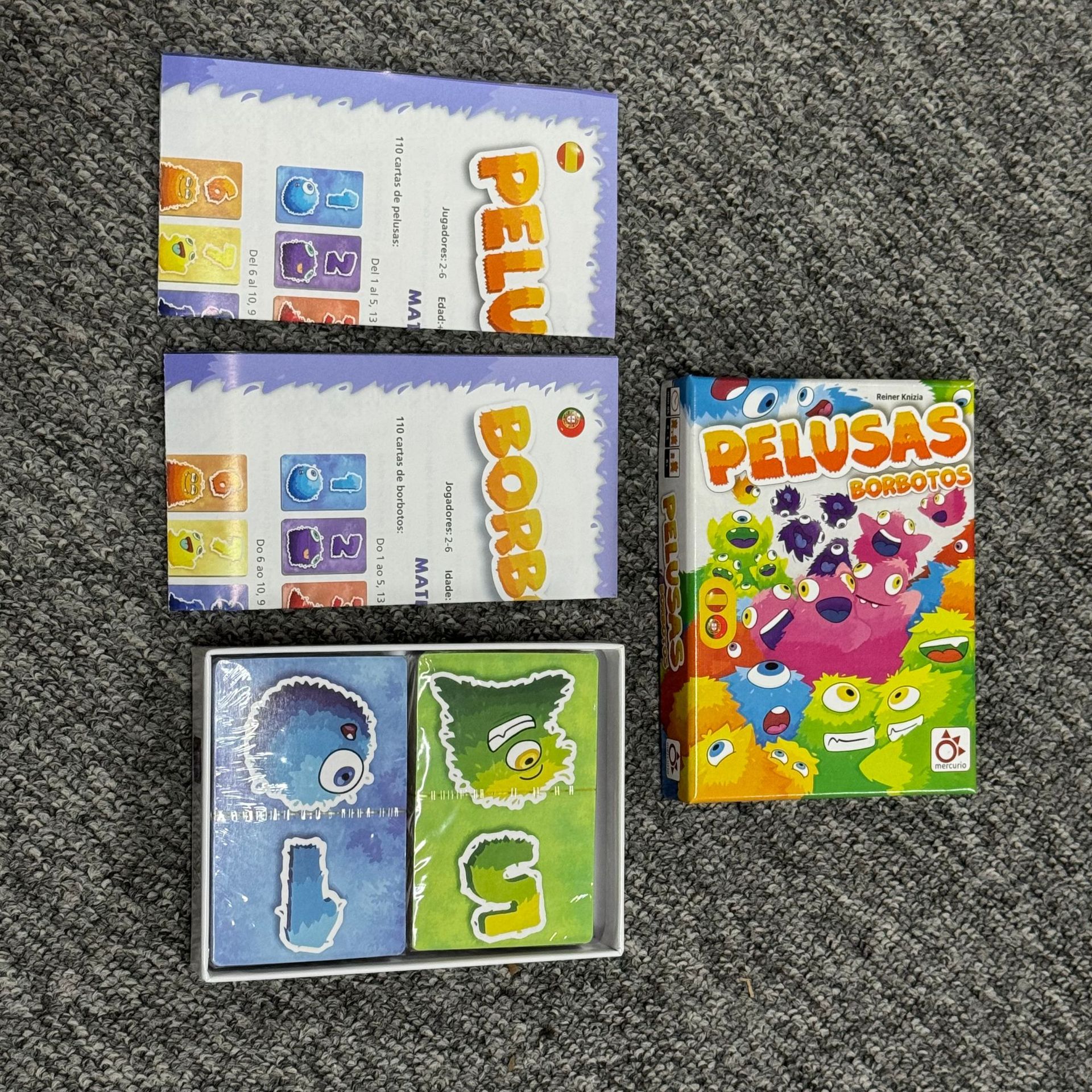 Pelusas Spanish and Portuguese Family Card Game product view 2