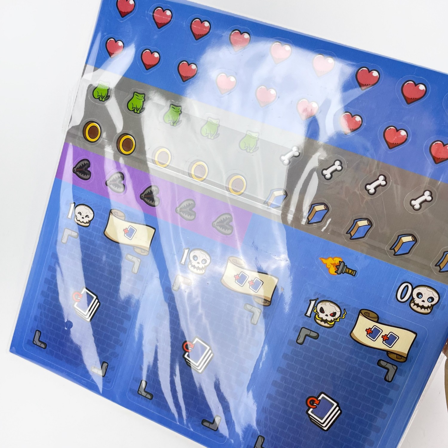 Keep the Heroes Out Chinese Board Game and Expansion product view 3